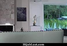 Alexia Anders sucks her boyfriend's cock in the car.