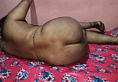 भाभी की टाइगर चूत को डॉगी स्टाइल में भाई-सलाहकार से चाटा गया इंडियन सेक्स