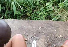 मैंने देखा उसकी ब्लोंड जुल्फें हिलतीं जब रोज मुंह चुदवाया