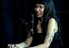 Indiazinha Endures Pain for Recognition