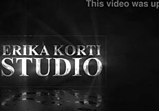 लोर हॉट्स टॉयस, पिस और ट्रिपल पेनेट्रेशन के साथ टोटल एनल डिस्ट्रक्शन का सामना करती है