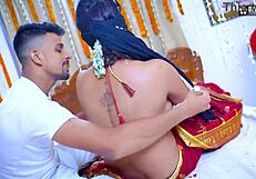 नई शादीशुदा भाभीजी को देवर ने आंखें बांधकर कर्वी चुदाई में ठोका