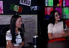 Homens Gostam de Peido Levou Um Tapa na Cara Já Fez de Tudo no Fetiche e a Maior Loucura Que Fez Foi - Watch on Sheer Red