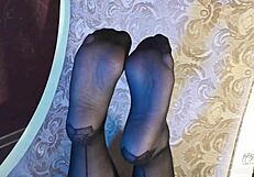 Tease me with your feet, sexy goddess?