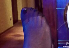 Tease me with your feet, sexy goddess?