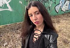 चेहरा पर वीर्य गिराने से पार्क वॉक में शॉक