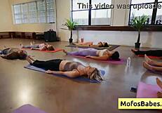 Natural beauty blonde slut takes big cum loads during yoga fucking - Lindsey Lakes Johnny Love