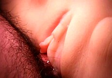 क्या उसकी शेव्ड चूत डबल टॉय से तुम्हें भी वाइल्ड कर देती है जैसे मुझे?