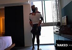 छोटी 18+ अर्जेंटीनी किटाना पागल होकर बड़े 12 इंच बीबीसी को चूसती है