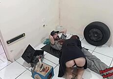 Boss says, 'Fuck me in the workshop'