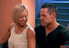 फिट शादीशुदा एमेच्योर जोड़ा चाहता प्रोफेशनल सेक्स टेप