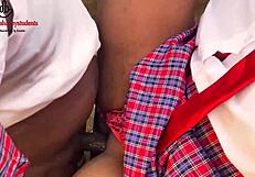 हॉर्नी स्कूलगर्ल 18+ सीनियर स्टूडेंट को वाइल्ड फक के लिए डिस्ट्रैक्ट करती है. वह क्लासरूम के बाहर उसके बड़े ब्लैक कॉक लेती है!