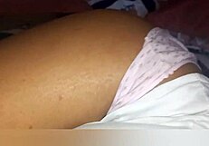 Madrastra Culona Y Tetona Se Prepara Para Dormir Sin Embargo Siente Su Coño Mojado Que Prefiere Masturbarse