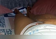 Madrastra Culona Y Tetona Se Prepara Para Dormir Sin Embargo Siente Su Coño Mojado Que Prefiere Masturbarse