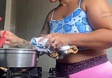 Woman Flashes Swollen Pussy In Public Exhibition