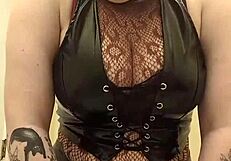 She Uses Lovesense While Applying Makeup