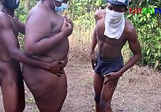 पब्लिक राइडिंग ने मुझे इतना वेट कर दिया, ज्यादा बैक एक्शन के लिए जारी रखा!