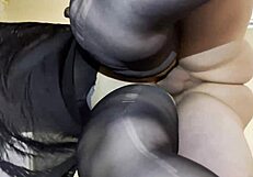 Having sex in the kitchen with my fat girlfriend in doggy style