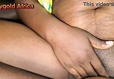 ऑनरीब्लैक पॉर्न1: बेस्ट फ्रेंड मेरी न्यू विलेज वाइफ को बेंड ओवर करता है