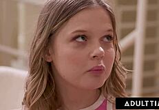 कोको लवेलॉक को सौतेले भाई की चाटनी से इंटेंस स्क्वर्टिंग ऑर्गेज्म आया