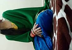 Mujhe lund chusna pasand hai in HD Hindi anal