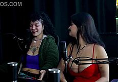 Se tornou famosa na cidade, o pai viu seu vídeo pelada, levou cuspida na buceta, não aguenta sexo forte e o ex - Faroraf watch on Sheer Red.