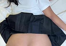 18 साल की थाई स्टूडेंट को विदेशी ने स्कूल के बाद टाइट पीओवी में धक्का दिया और क्रीमपाई किया। उसकी पतली बॉडी सब लेती है!