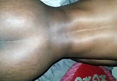 स्पाइक जेन्सन को डॉगीस्टाइल में बड़ा काला लंड से क्रीमपाई मिला