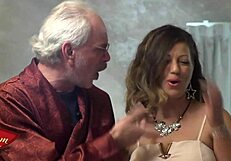 Sri Lankan morena ospite licks pussy in erotic room.