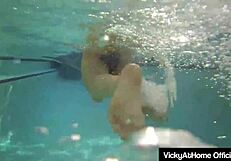 Milf Vicky Vette And Teal Conrad Eat Pussy By The Pool?