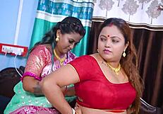 दो भाभी डिलीवरी बॉय को घर पर अकेले चोदती हैं