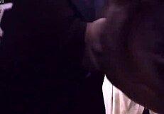 होटल में घरेलू चुदाई, सेक्सी रंडी मोटे लंड से मुंह में कम