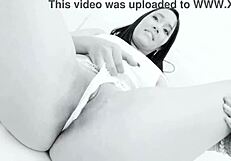 कोलंबियन रंडी लिया पोंसे को डबल एनल और पेशाब का बड़ा कटोरा पिलाया!