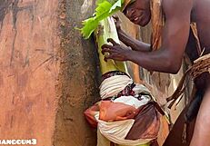 विलेज वॉरियर रैंच एडवेंचर्स में स्ट्रॉन्गर चैलेंजेस फेस करता है