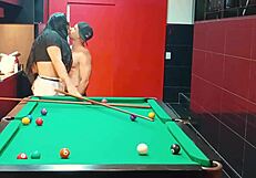 travesti gostosa dando o cu para o jogador de futebol sarado!