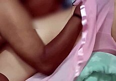 Madre Y Yo Nos Encanta Cojer, Siento Su Verga En Mi Vagina Quemándome Por Dentro