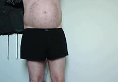 Carmen nylonjunge probiert nylon f�r ganzk�rper