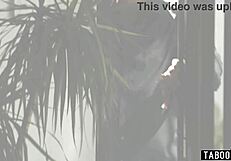 मिल्फ स्टेपमॉम ओपन रिलेशनशिप में एंटर करती है और इमीडिएटली स्टेपसन को बिग टिट्स के साथ चोदती है