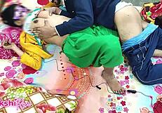 देसी जोड़ा पूरी रात सेक्स अनकट टॉयलेट के बाद चूत गर्म रोमांस और हार्डकोर