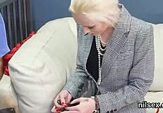 Slutty cutie brought to butthole loony bin for awkward therapy.