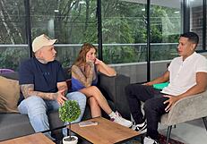 ब्लोंड सारा ने ह्यूमिलिएशन थेरेपी में साइकोलॉजिस्ट को चोदा