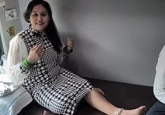 saas ki chudai train mein ghodi banake