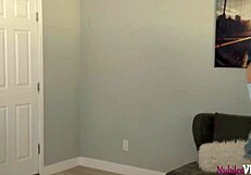 Family Pies S16-E5 Jewelz Blu Want To Do It