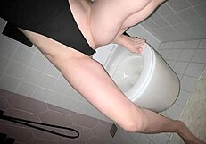 squirting in toilet 2 times after old 69 years old man fucks to clean my vagina from his cum