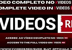 O cara estava ansioso para foder o cuzinho das duas safadas no escritório?