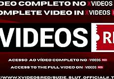 O cara estava ansioso para foder o cuzinho das duas safadas no escritório?