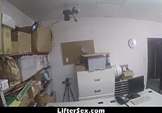 Suspect lily jordan tries to run away but officer make her cum and let her go - liftersex