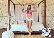 येस पापी! कोलंबियन गर्ल डीप गंद उंगली से गेप हो गई!