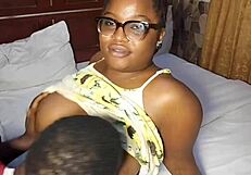 मैं उसकी चूत चाटता क्विक चुदाई सेशन में