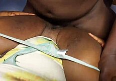 मैं उसकी चूत चाटता क्विक चुदाई सेशन में